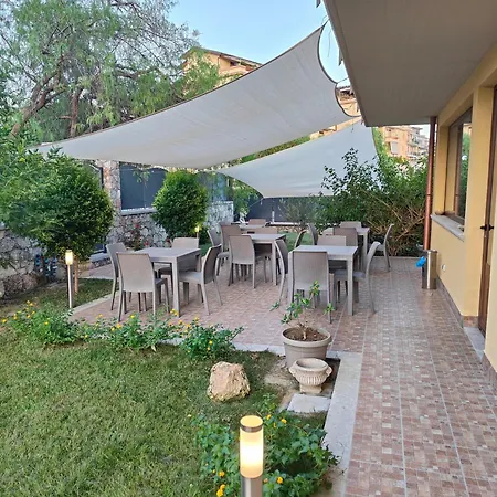 B&B Villa Chiara - Bed And Breakfast-2